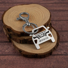 Load image into Gallery viewer, Toyota Stainless Steel Customized Car Keychain with Custom Number Plate and Message