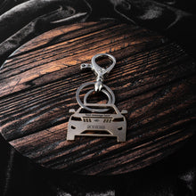 Load image into Gallery viewer, Mahindra XUV 300 Stainless Steel Customized Car Keychain with Custom Number Plate and Message