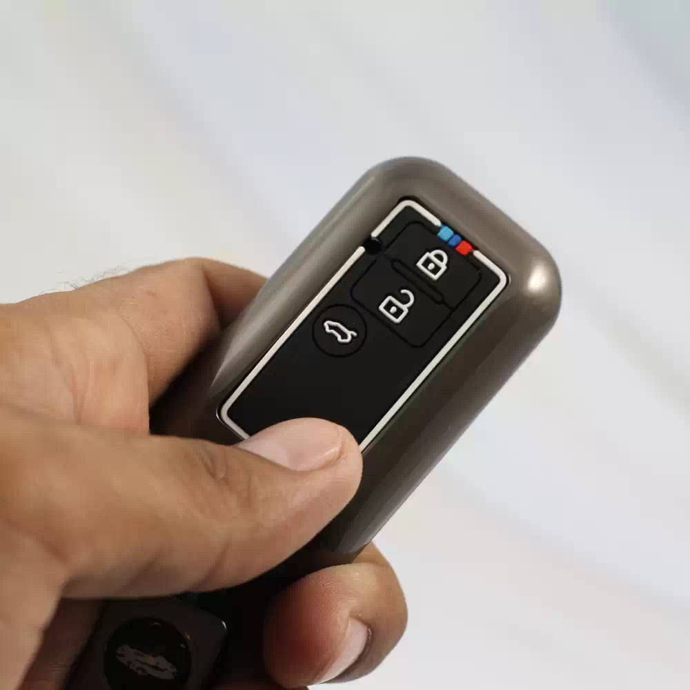 Metal Silicon Car Key cover for Maruti Suzuki Victoris | Grand Vitara | New Brezza | XL 6 | Ertiga | Dezire - 3 Button